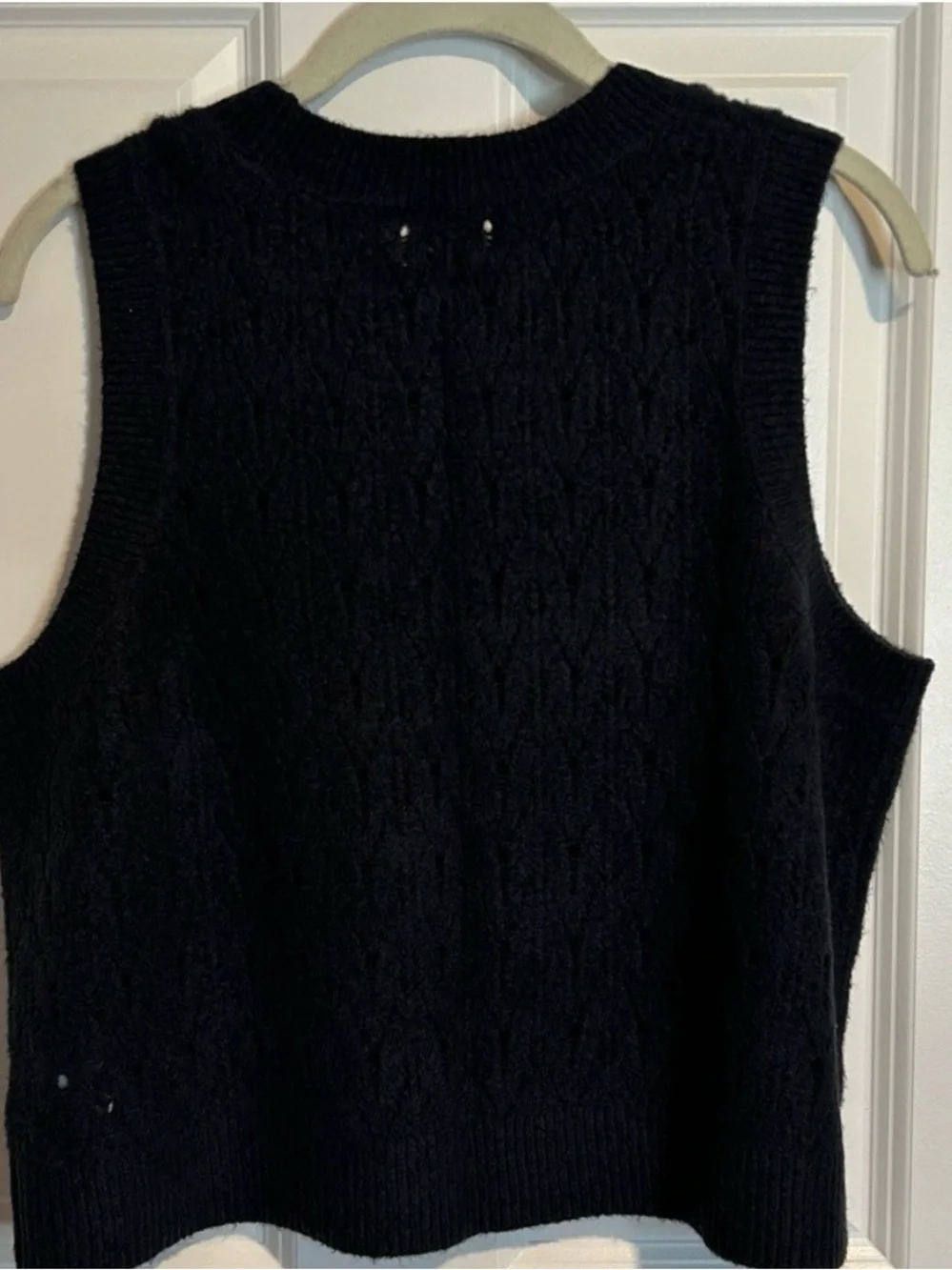 NWT Universal Thread Navy Blue Sweater Vest Women's Size XL fits like medium - Picture 3 of 4